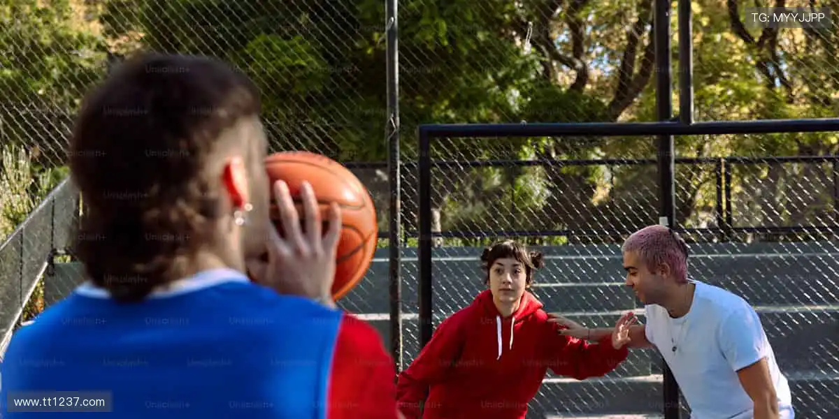 随时随地，直击赛场！📱🎯